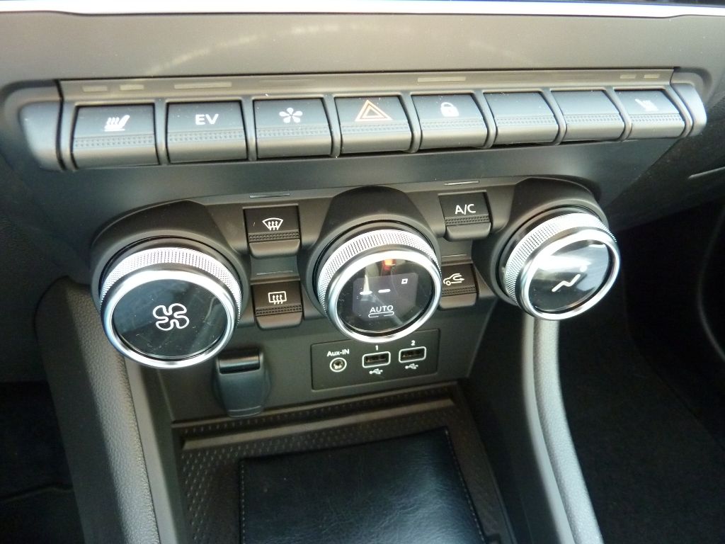 Fahrzeugabbildung Mitsubishi ASX TOP 1.6 Hybrid Leder Navi RFK el.SD