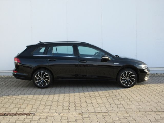 Golf VIII Variant 1.5 TSI Style AHK/PANORAMA/LED