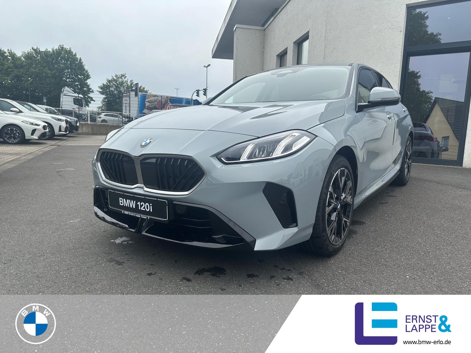BMW 120 || 18" LM M Sport Design Driving Assist