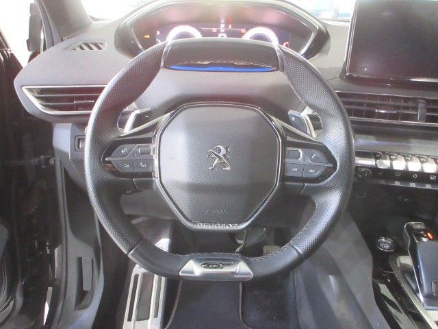 Fahrzeugabbildung Peugeot 5008 GT 1.2T LED/NAVI/SHZ/PDC/R´CAM/7-SITZ/LEDER