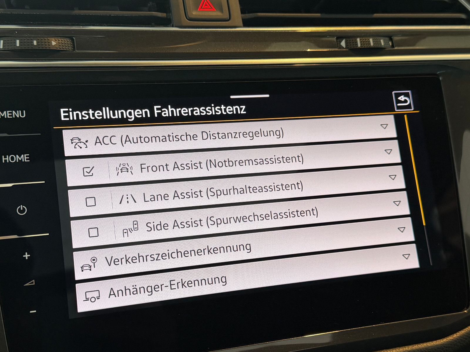 Fahrzeugabbildung Volkswagen Tiguan Allspace R-Line /PANO/HUD/HARMAN-KARDON/