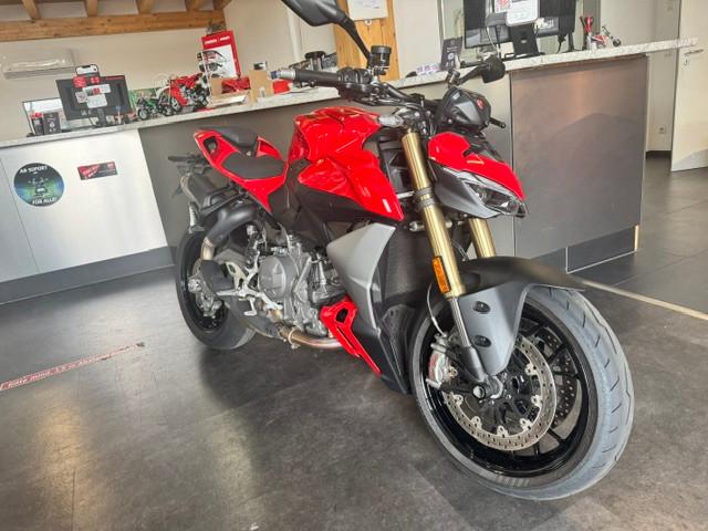 Ducati Streetfighter V2