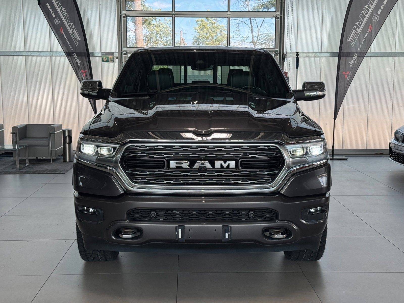 Fahrzeugabbildung Dodge RAM 5,7 Limited LPG "200 Liter-Tank  AHK LRA"