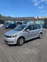 Volkswagen Touran 1,6 TDI Automatik 1. Hand, Zahnriemen Neu - Volkswagen Touran: Zahnriemen