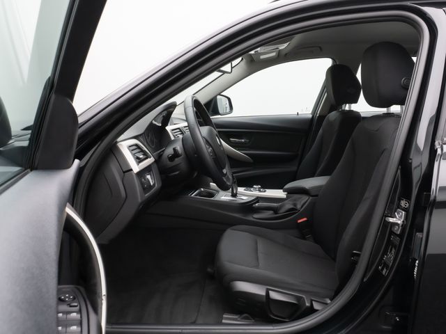 Foto Nummer 20: BMW 320d
