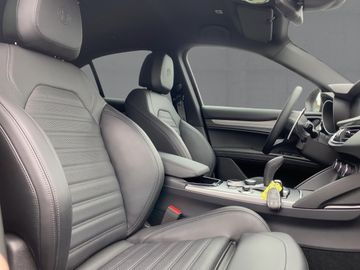 Alfa-Romeo Stelvio - 11