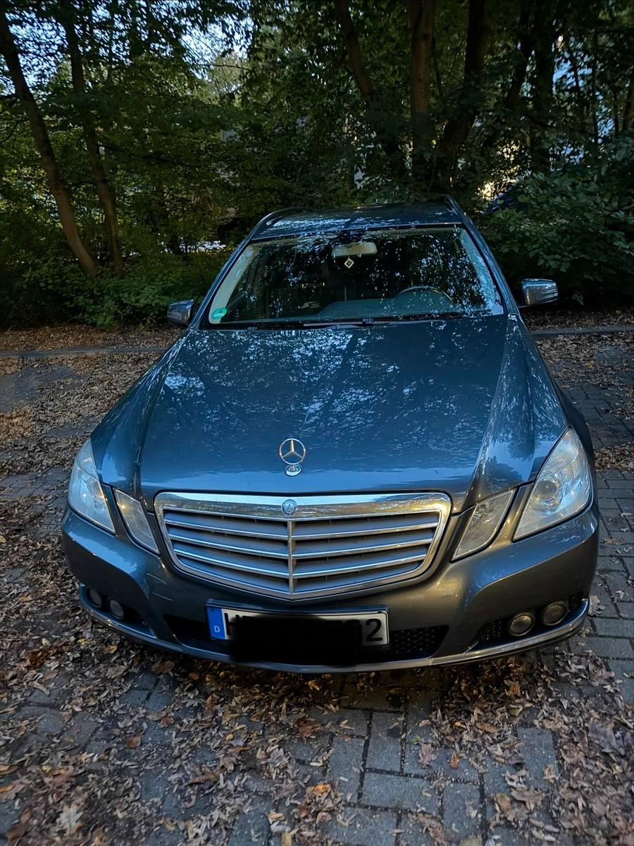 Mercedes-Benz E 220