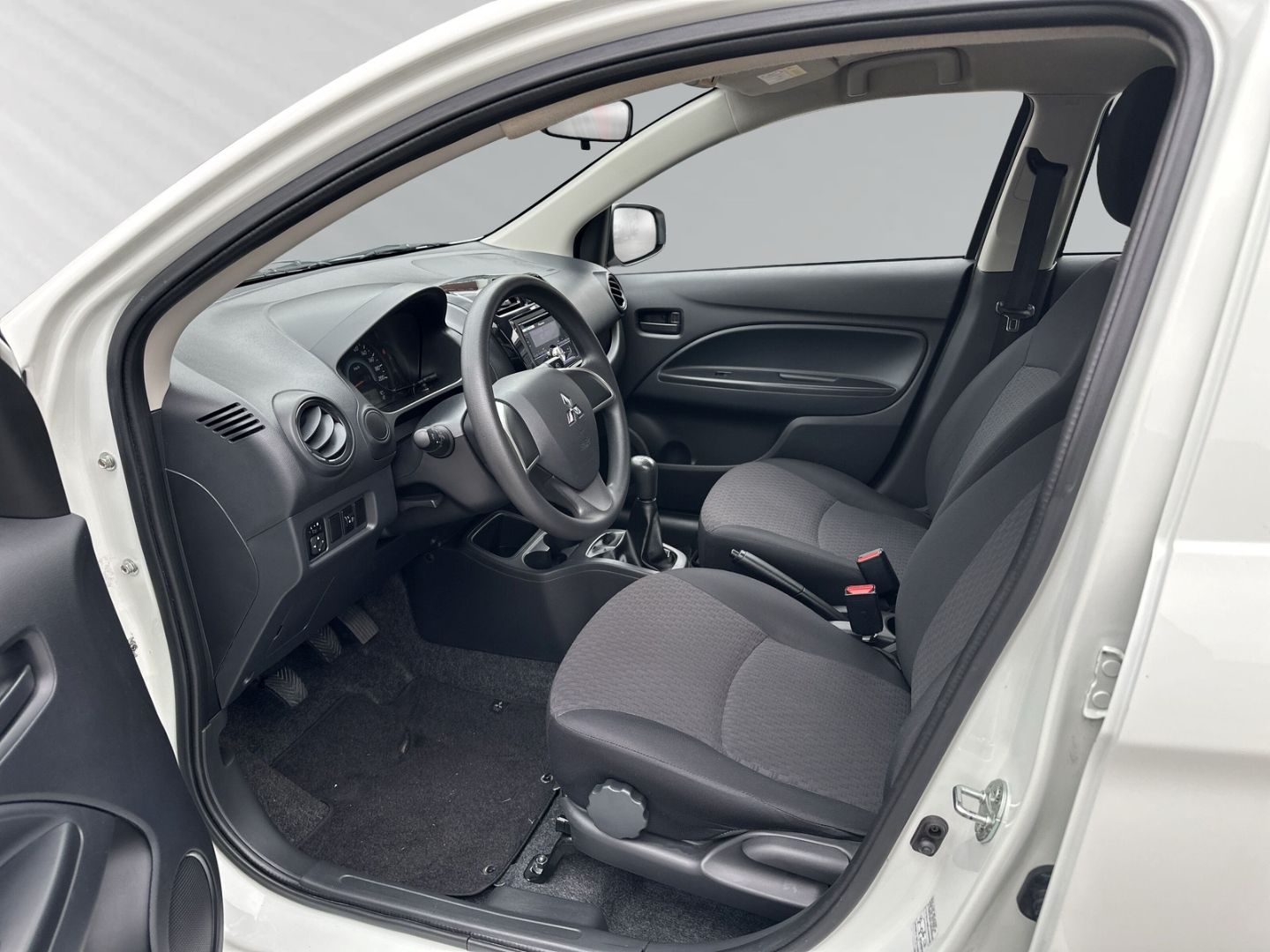 Fahrzeugabbildung Mitsubishi Space Star Radio + Bluetooth+ USB + Freisprechei