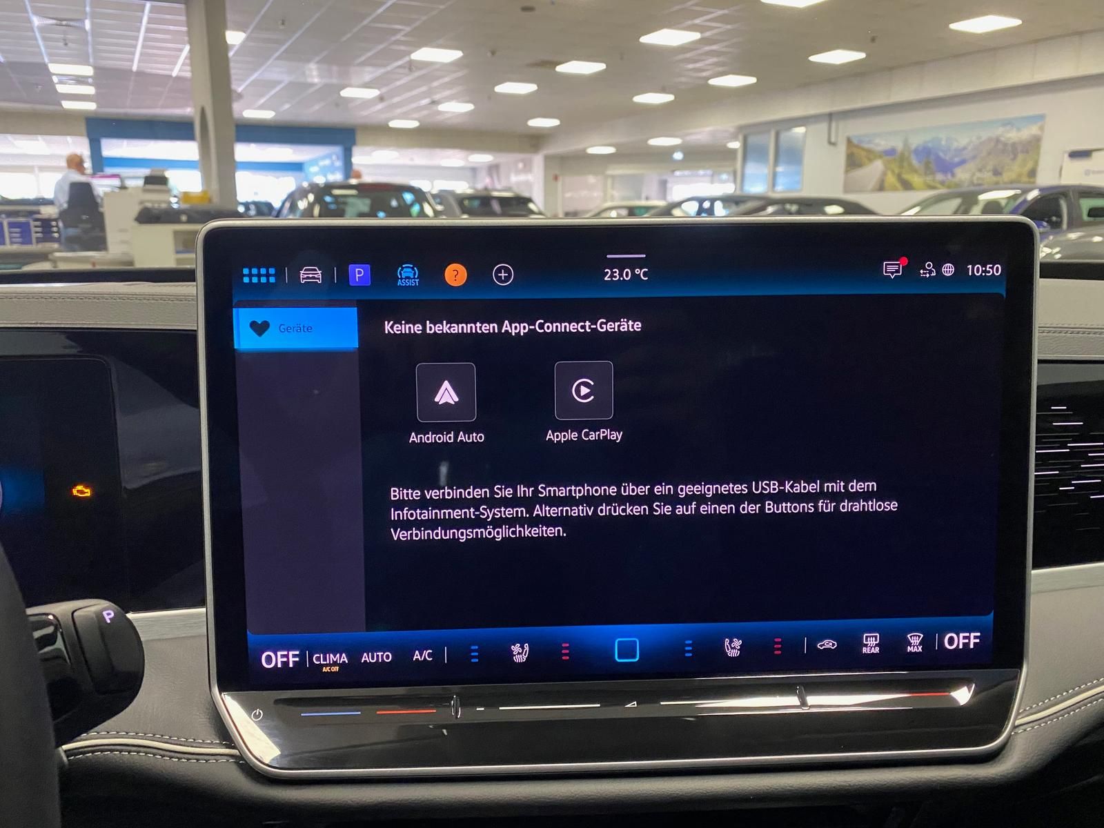 Fahrzeugabbildung Volkswagen Passat Variant 1.5 eTSI Elegance AHK+MATRIX+ACC+