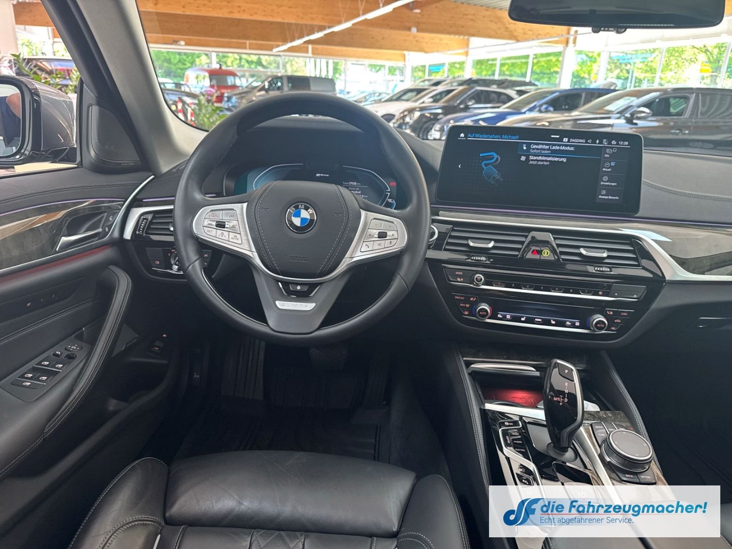 Fahrzeugabbildung BMW 530 e xDrive Luxury Line Touring HUD LuftF Pano