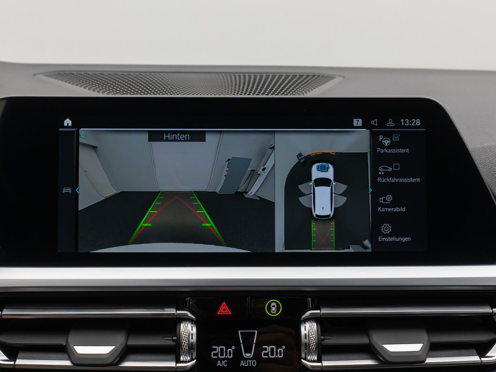 Fahrzeugabbildung BMW 320e xD M Sport 360°DAB HiFi Stop&Go Komfort LED