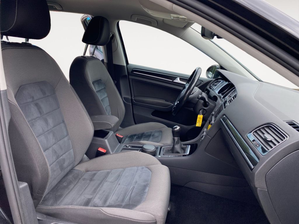 Fahrzeugabbildung Volkswagen Golf 1.4 TSI Highline Xenon,STH,SH,PDC,Climatr.