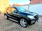 Mercedes-Benz ML 250 BlueTEC 4MATIC - Checkheft - Mercedes-Benz ML 250 aus 2012
