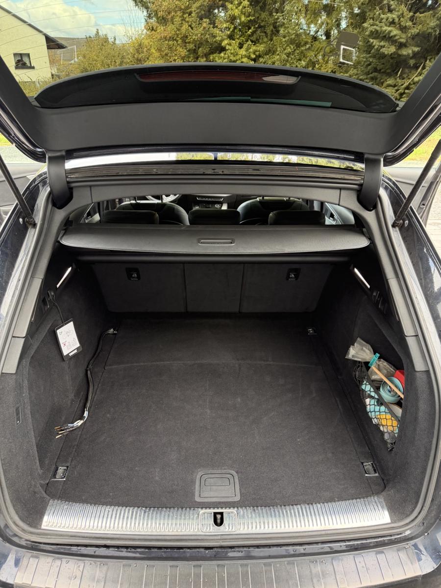 Audi A4 2.0 TFSI quattro Avant - AHK+Leder+HUD+Pano