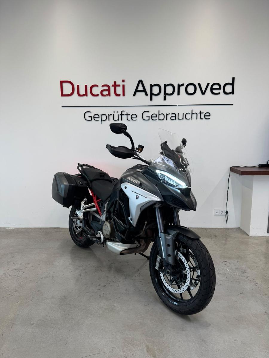 Ducati Multistrada V4 S Travel & Radar