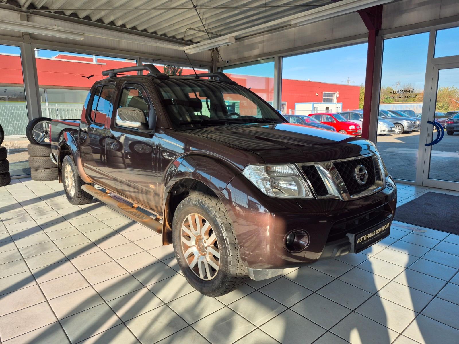Nissan Navara Double Cab 3.0 dCi V6 231 ch BVA 4x4 / 121 000 km / Bose / Toit ouvrant / Cuir / Caméra de recul