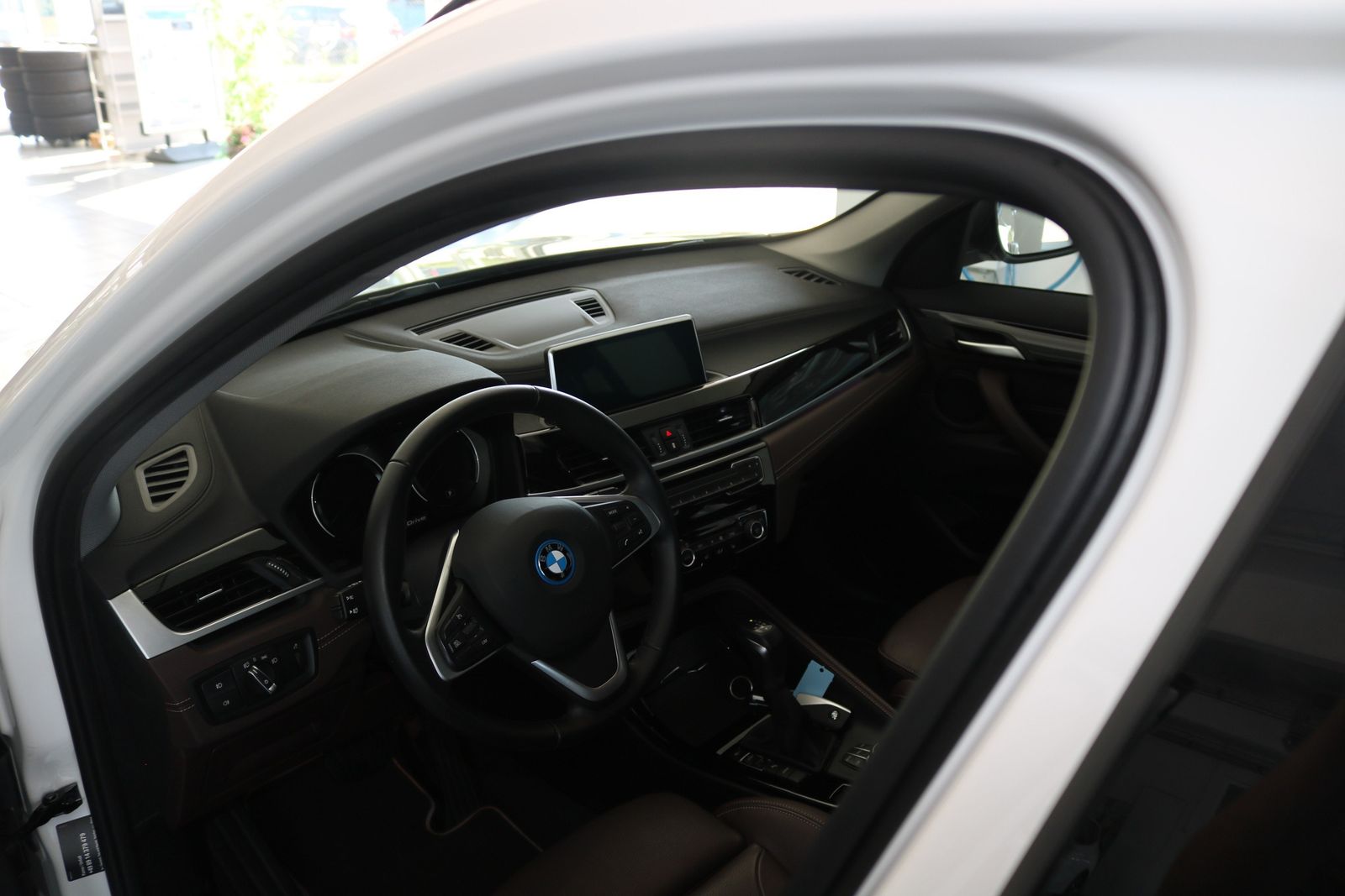 BMW X1 xDrive25e Sport Line Leder AHK LED Navi Komfo foto 8