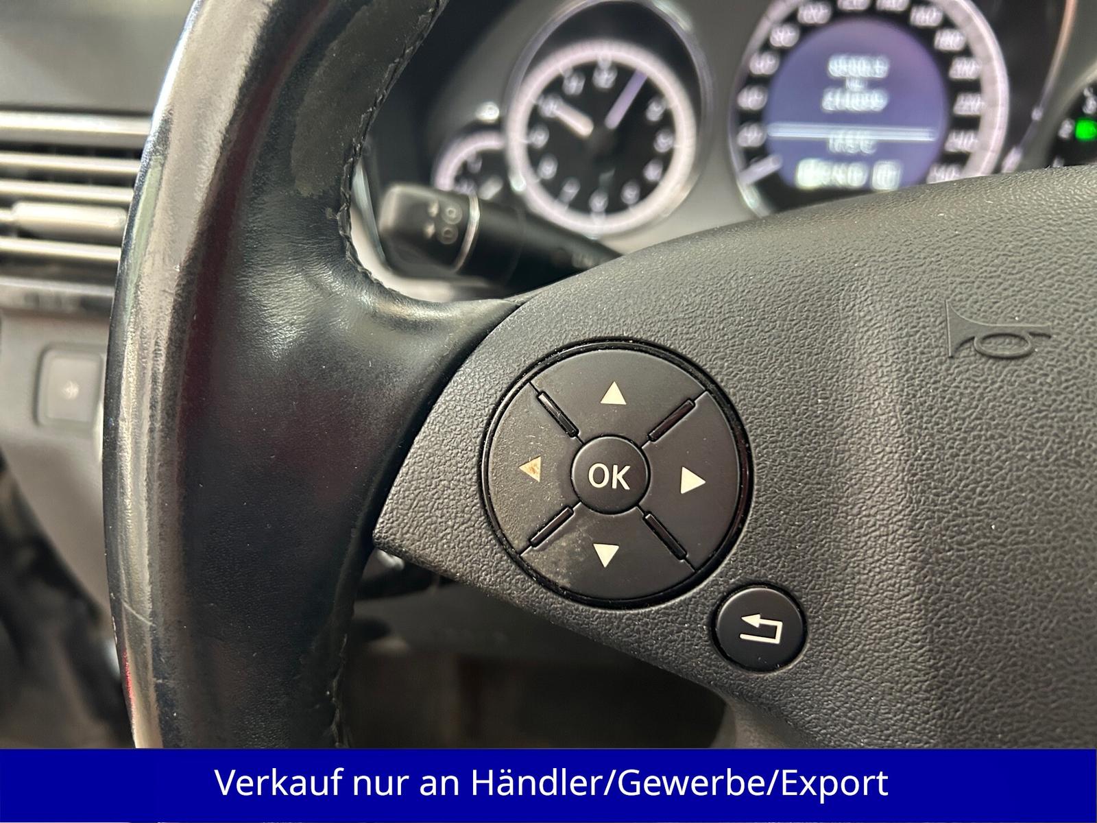 Mercedes-Benz E200 2010 — photo 18