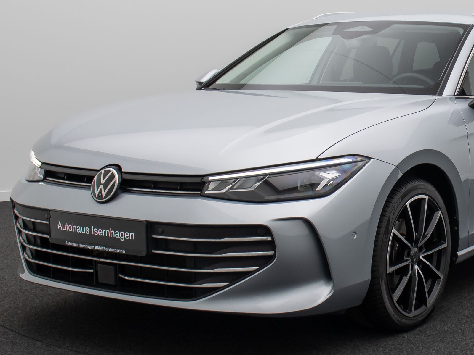 Fahrzeugabbildung Volkswagen Passat 1.5 eHybrid Business 360° AHK ACC Massage