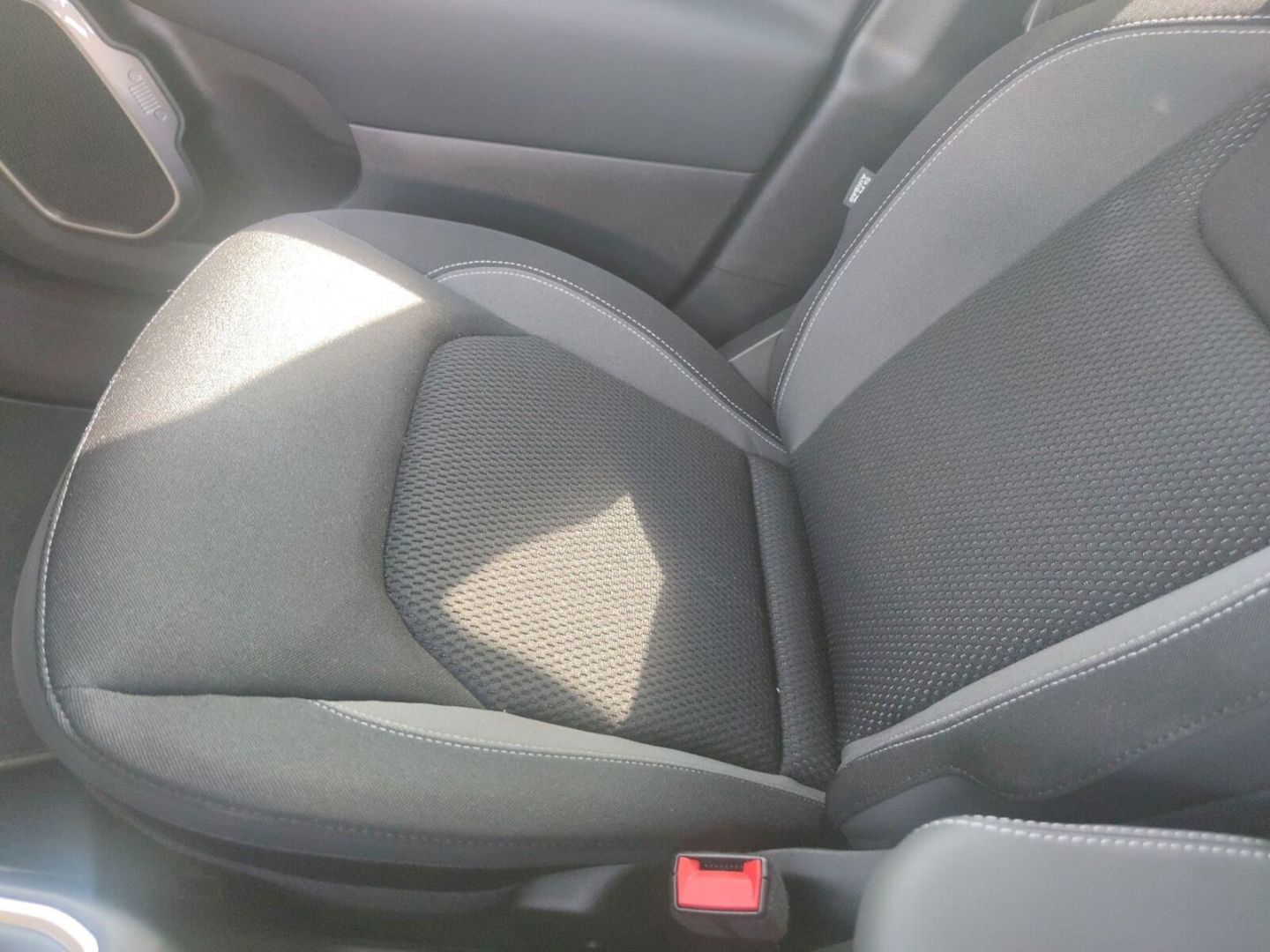 Fahrzeugabbildung Jeep Renegade 1.5 MHEV Limited+NAVI Komfort+ LED Pake