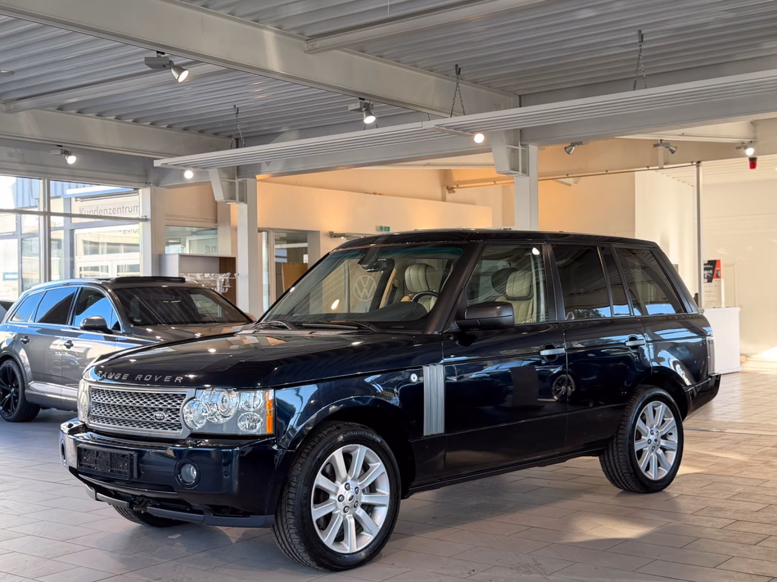Land Rover Range Rover 3.6 TDV8 Vogue | 272 ch | BVA | GPS | Toit ouvrant | Chauffage stationnaire | Sièges chauffants et ventilés | Attelage