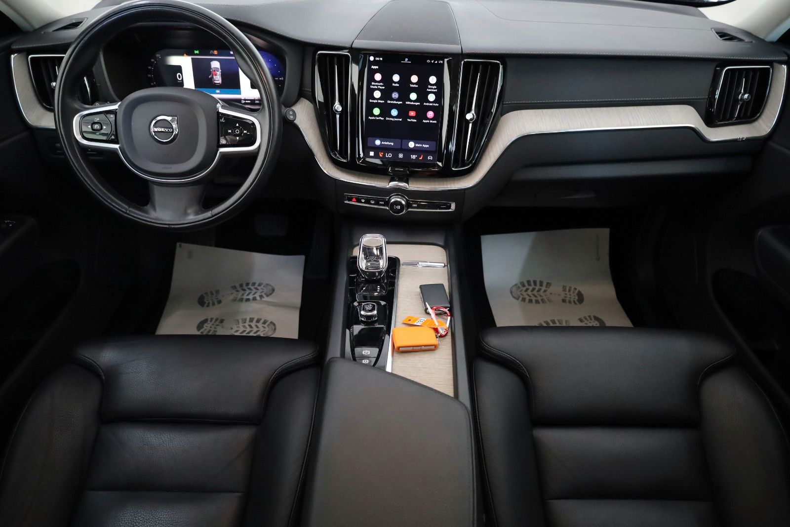 Fahrzeugabbildung Volvo XC60 T6 AWD Inscription,Leder,Navi,ACC,Panorama