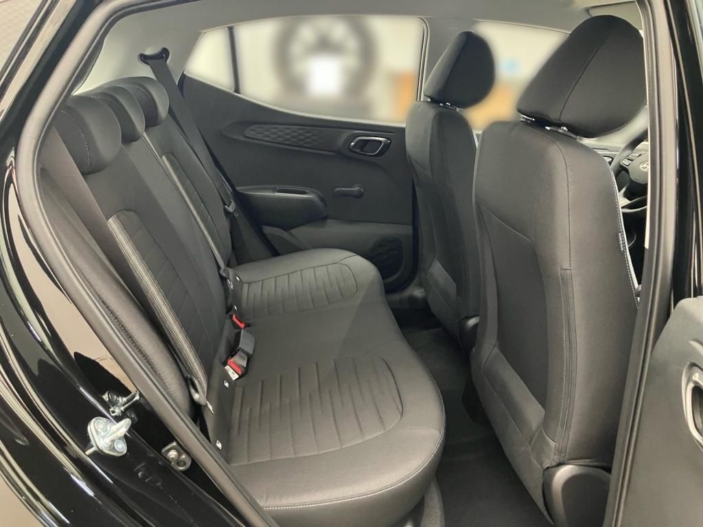 Fahrzeugabbildung Hyundai i10 1.0 Benzin 5-MT Trend Navi PDC KAM SHZ