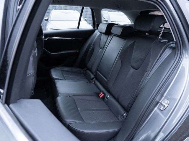 Octavia Combi 1.4 TSI iV Style DSG HUD+RFK+ACC+S