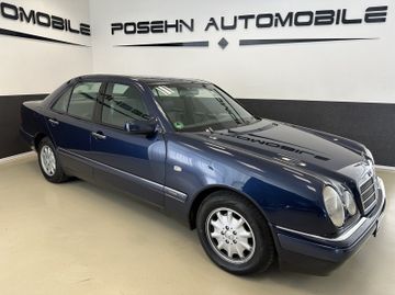 Mercedes E 300 - 1