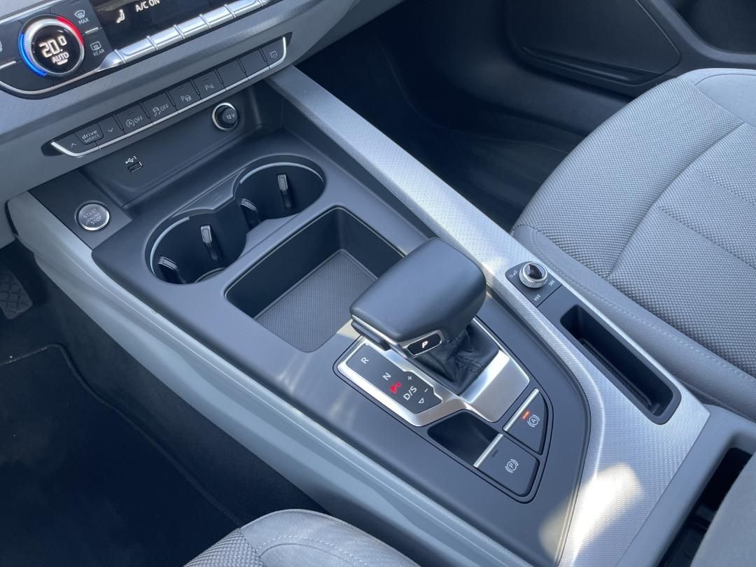 Fahrzeugabbildung Audi A4 Avant 40 TFSI advanced 360,Kamera,LED,Matrix