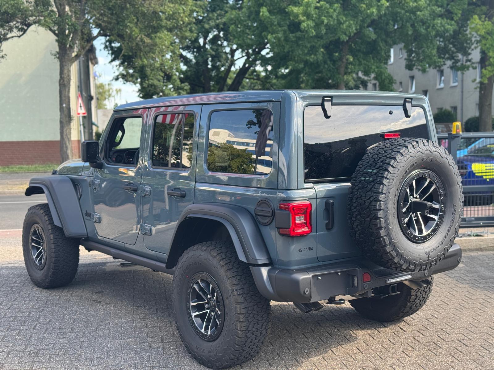 Jeep Wrangler Unlimited 392 MOAB 2026 SkyOne