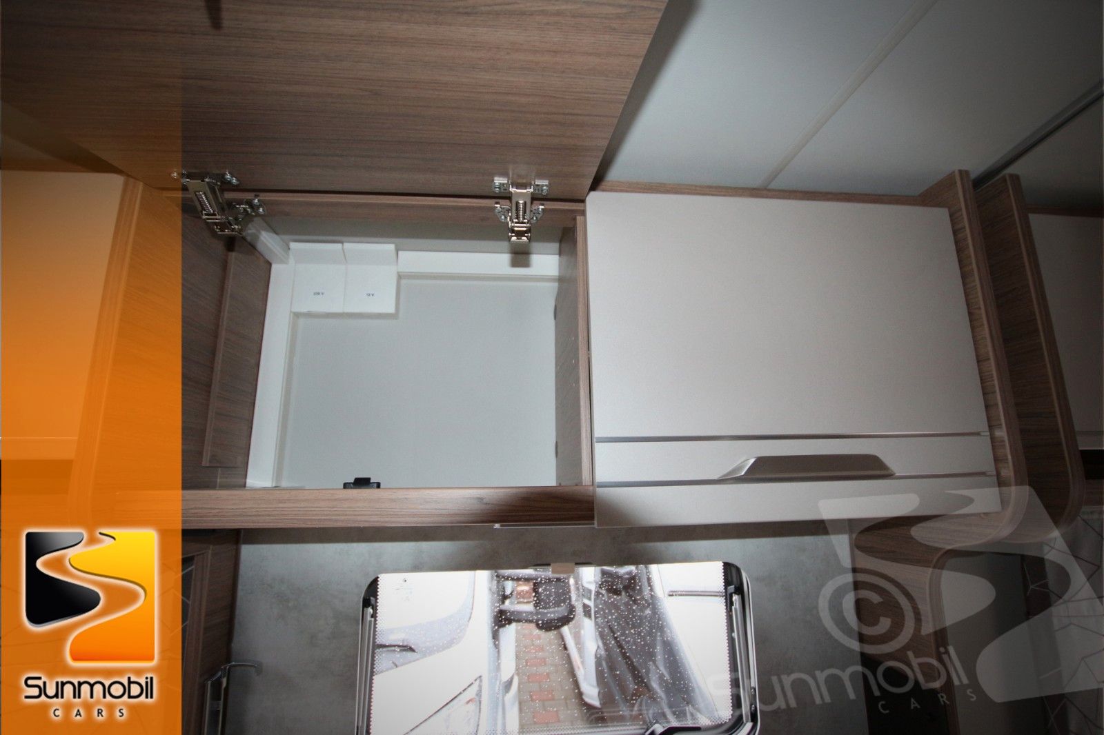 Fahrzeugabbildung Knaus Sport 450 FU 1.700kg Dachklima Gas-Paket