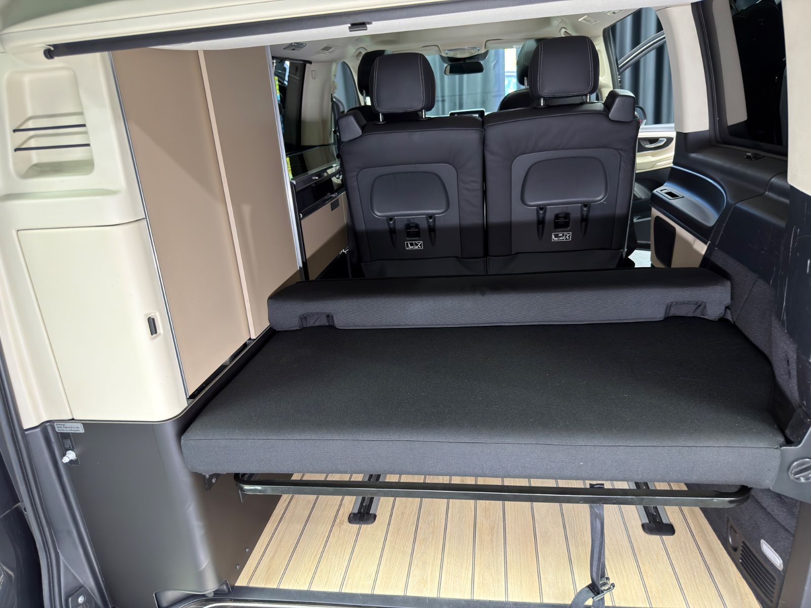 Fahrzeugabbildung Mercedes-Benz V300d 4MATIC Marco Polo|LANG|AMG|LEDER|KÜCHE|