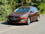 Hyundai i30 1.6 +1.HAND+STANDHEIZUNG+ZV+BLUETOOTH+ - Hyundai i30: Blue