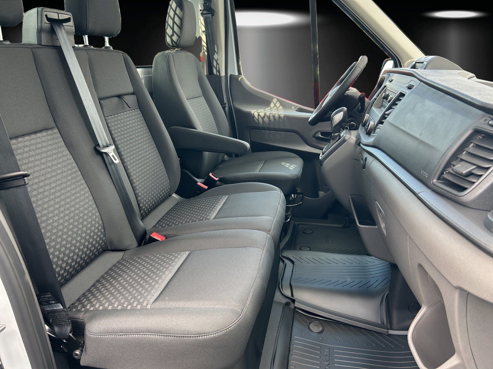 Fahrzeugabbildung Ford Transit 3-Seiten Kipper 350L2 AHK Klima
