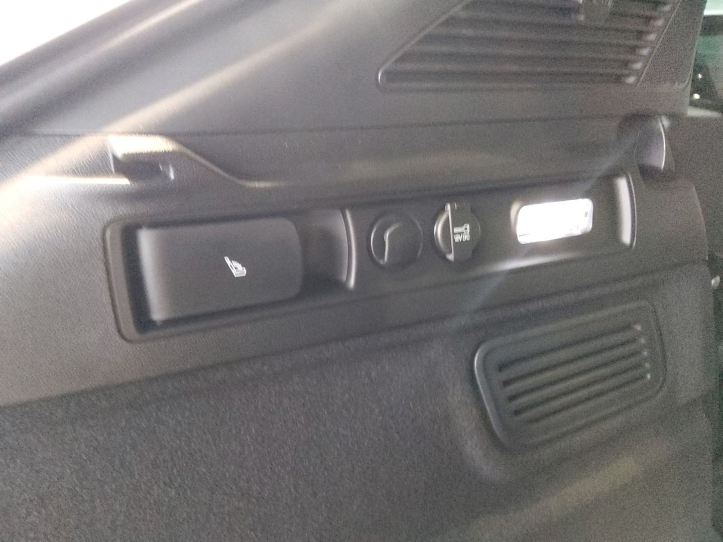 Fahrzeugabbildung Alfa Romeo Stelvio Veloce VOLL! elek. AHK, Pano, H/K, TechP