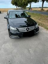 Mercedes-Benz Mercedes (W204) CDI 220 (Diesel) - Mercedes-Benz C 220: W204 Cdi