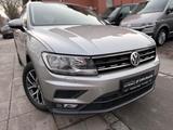 Volkswagen Tiguan Comfortline Start-Stopp/ALU/NAVI/ACC/PDC - VW Tiguan Gebrauchtwagen in Stuttgart