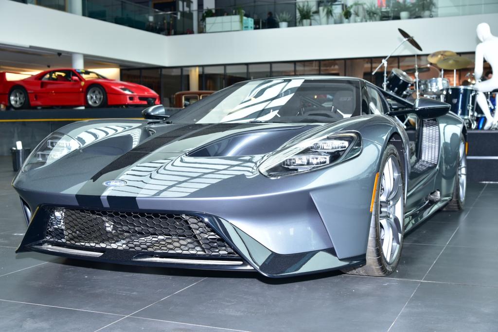 Ford GT