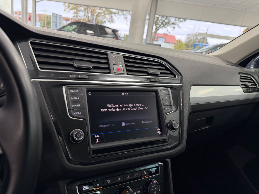 Volkswagen Tiguan 1.4 TSI Comfortline*LED*AID*ACC*TOTW*AHK*