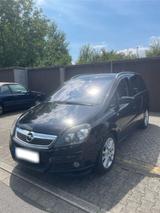 Opel Zafira B 1.9 CDTi 7-Sitzer - Opel Zafira aus 2005 mit Diesel-Antrieb