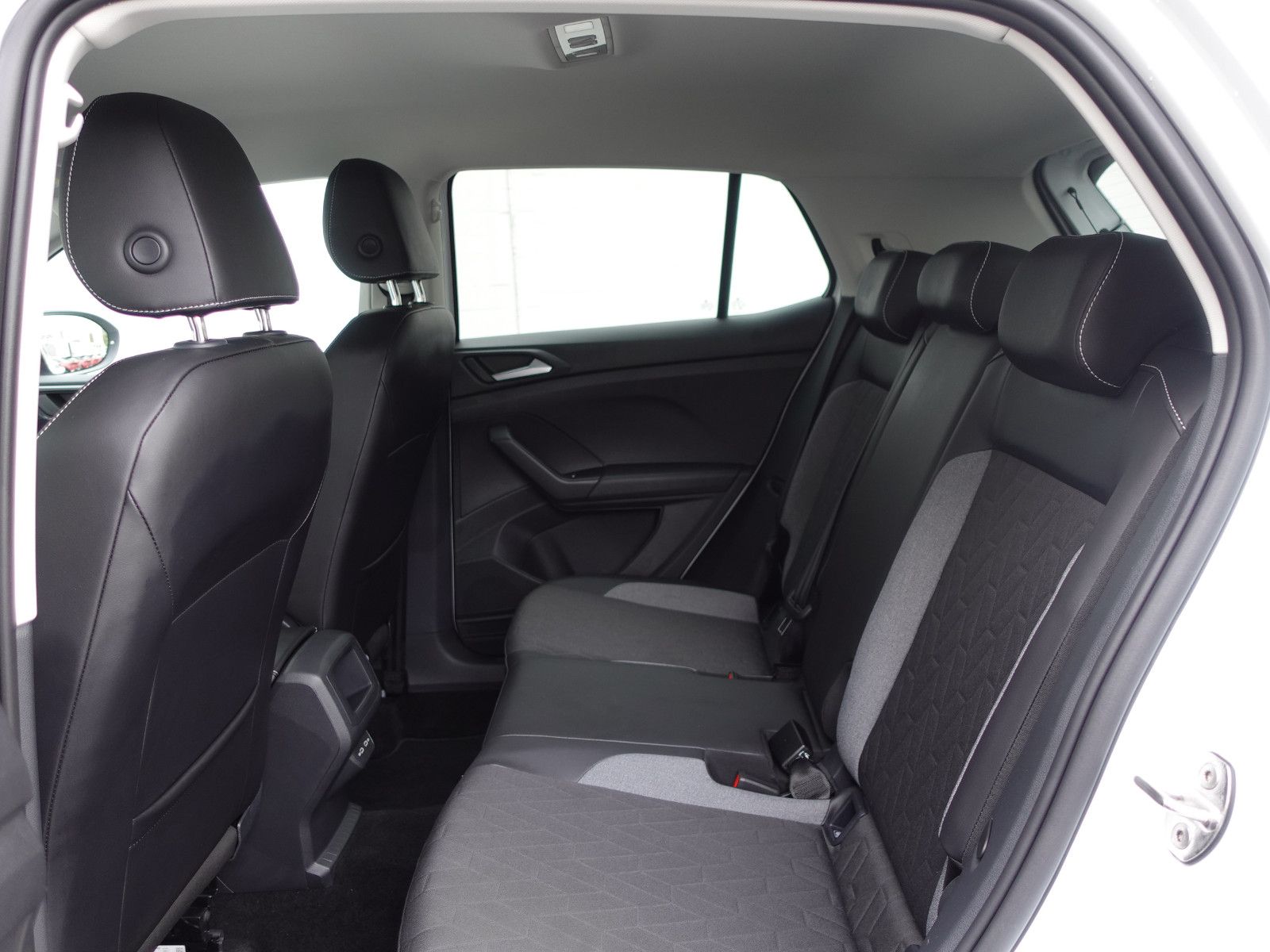 Fahrzeugabbildung Volkswagen T-Cross GOAL 1.0TSI,Navi,Kamera,Sitzhz,Allwetter