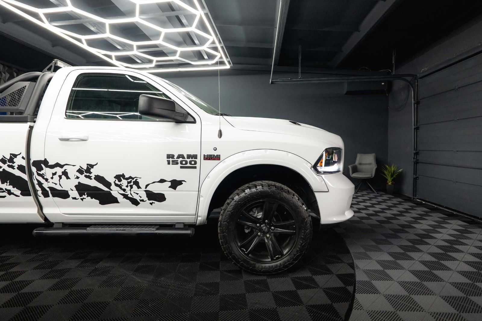 Fahrzeugabbildung Dodge RAM 5.7 V8 HEMI 4x4 SingleCab MAXI LONGBED *LED*
