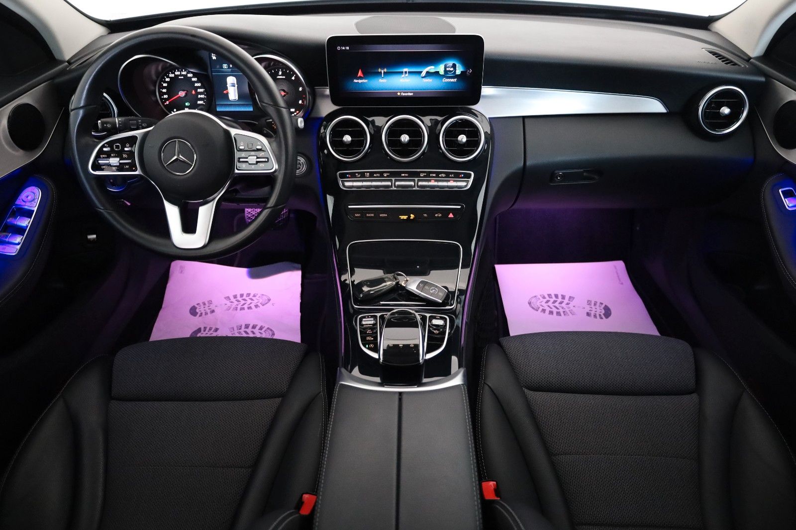 Fahrzeugabbildung Mercedes-Benz C 200d T T.Leder,Apple CarPlay,Kamera,SH,PDC,AHK