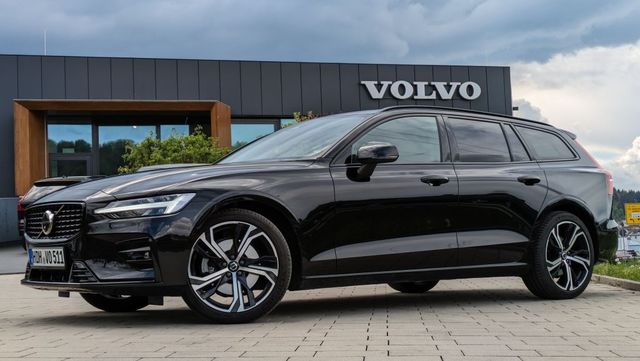 Volvo V60 B4 B DKG Ultimate Dark