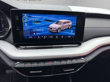 Skoda Octavia Combi First Edition+AHK+LED+AppC+Virtual