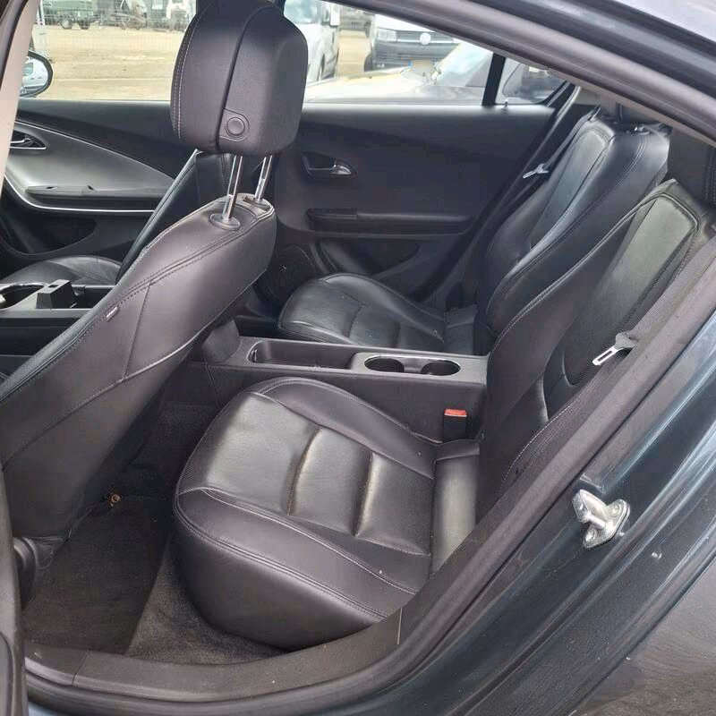 Opel Ampera 2012 — photo 8