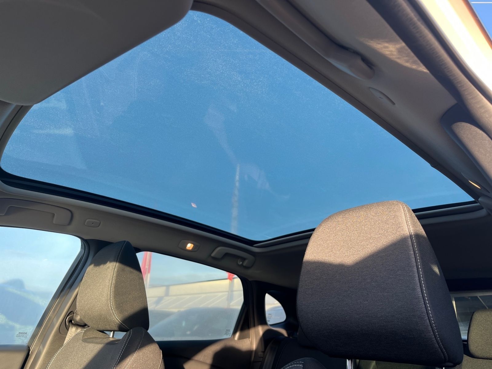 Fahrzeugabbildung Nissan Qashqai Black Editon e-Power *NAVI*PANO*WINTERPA