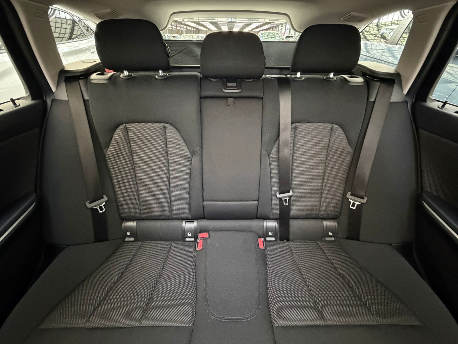 BMW 320 e   LED|ParkAssist|Sitzhzg foto 14