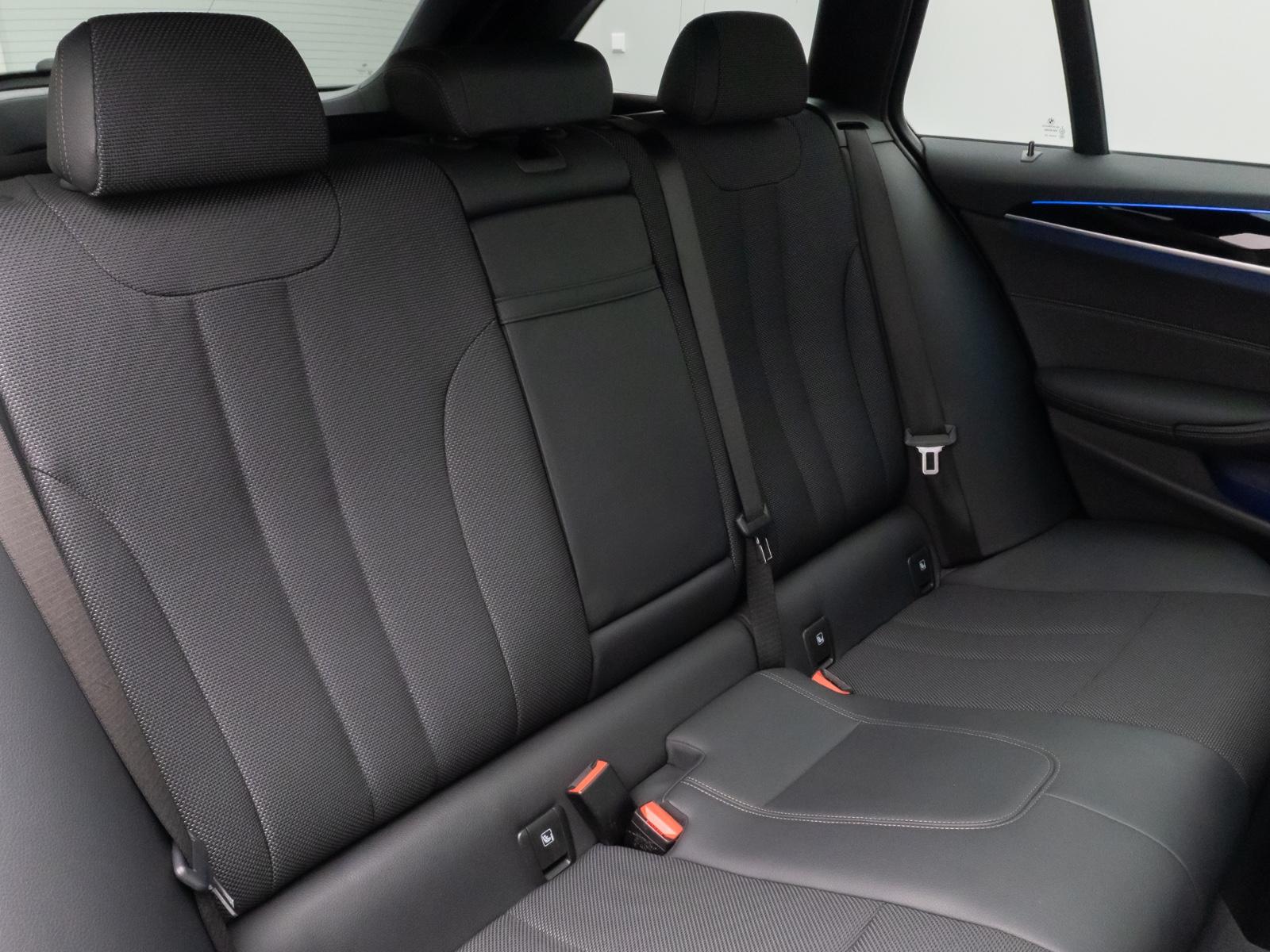 BMW 520d xD Tour Sport Line Pano H/K Exklusiv Paket